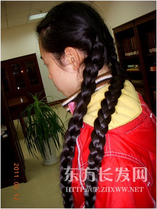 剪发 >> 正文        这个上海初三女生,学习太紧张没时间打理长发